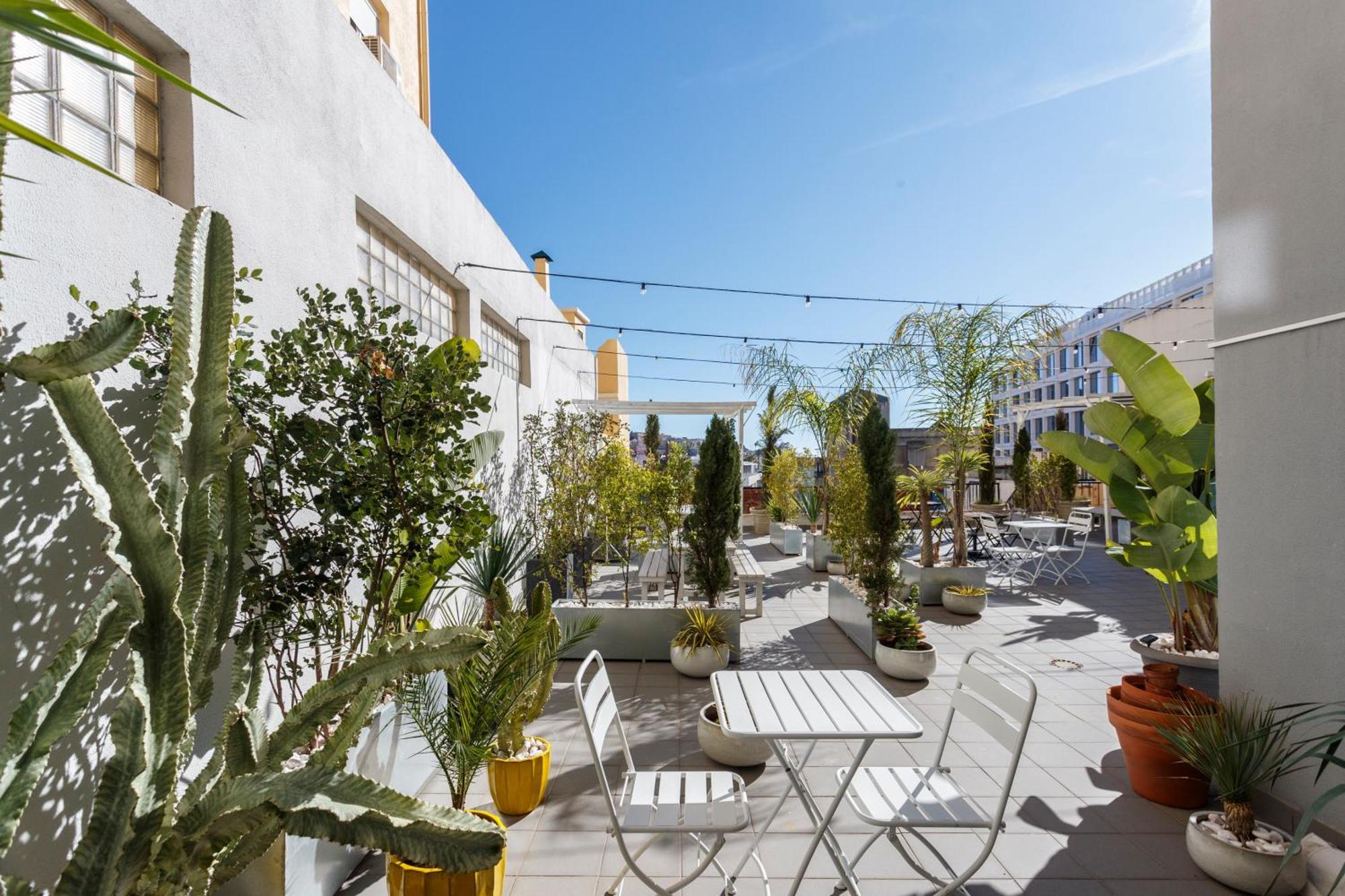 Margarita's Day In - By Misha's Place 2c * Lissabon